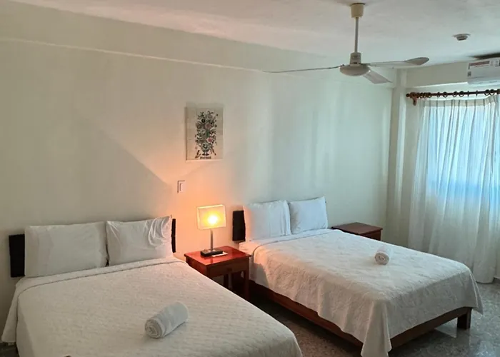 Hotel Casa Delfin 3*