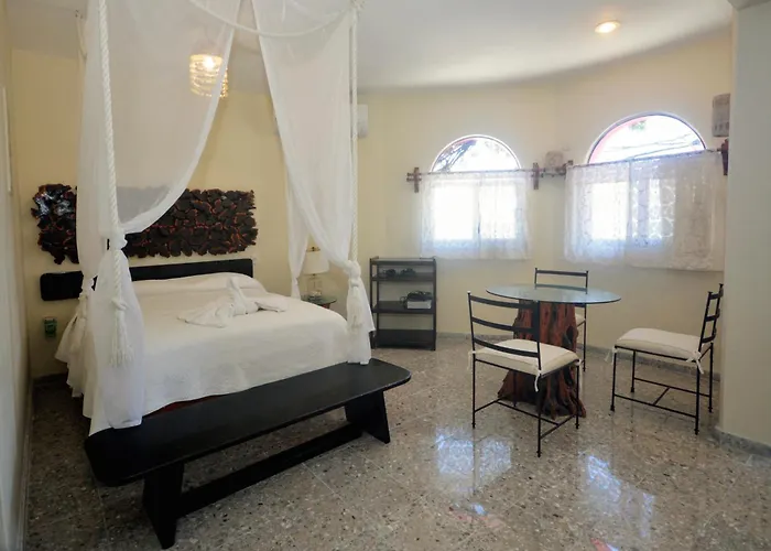 Hotel Casa Delfin 3*